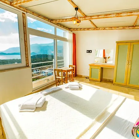 Lisia Luvora * Kaş