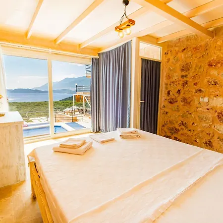 Lisia Luvora Hotel *